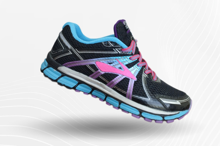 کتونی بروکس gts17