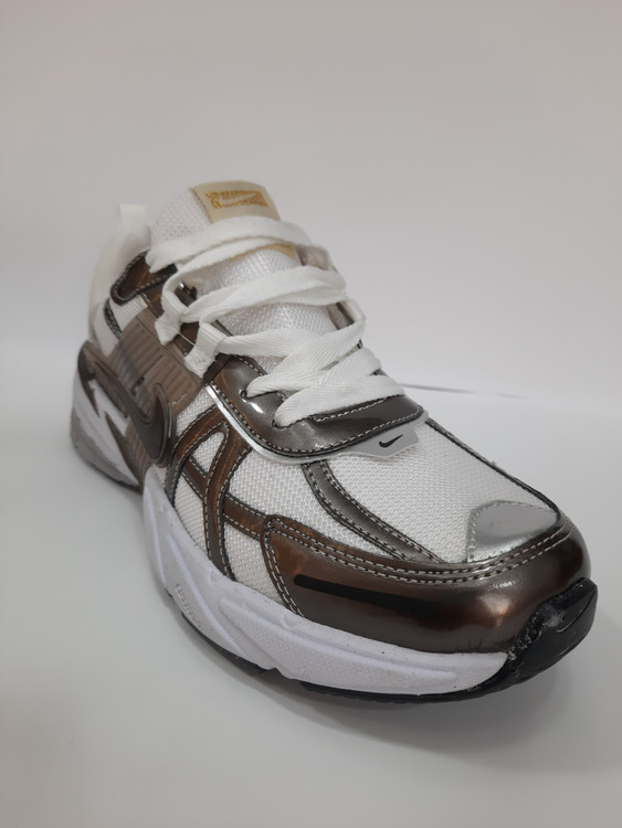 نایک v2k اورجینال