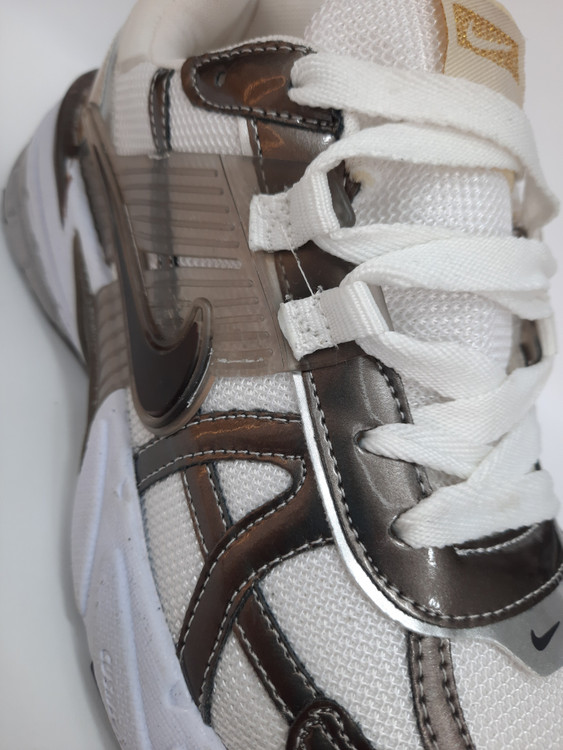 نایک v2k ایرانی