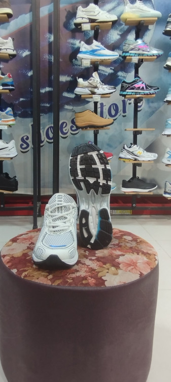 کتونی نیوبالانس